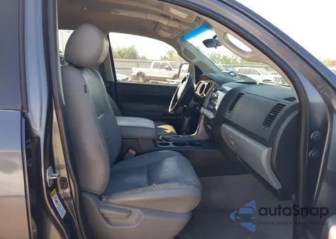 2010 Toyota Tundra Grade 4.6L V8 z USA, uszkodzony, nr VIN 5TFEM5F18AX009190